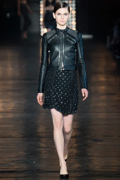 Look 23